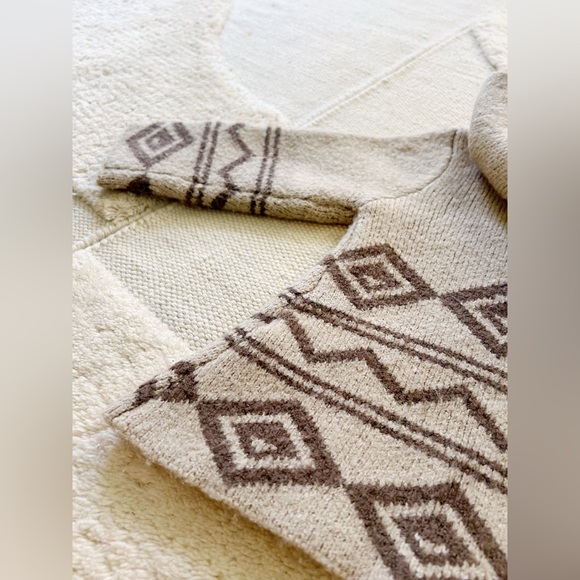 Zara Tribal Folk Print Wool Sweater Cardigan Hooded Brown Taupe Beige Tan 18m 2T - Picture 13 of 13